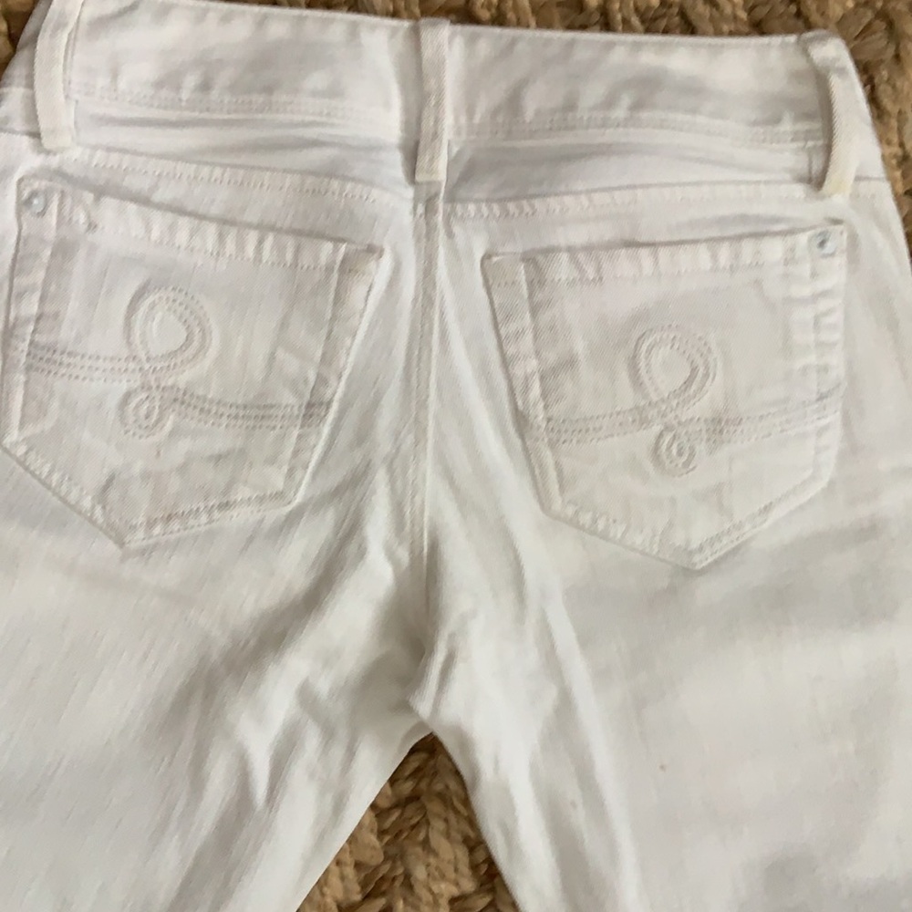 Lilly Pulitzer worth straight crop white pants! Size 2